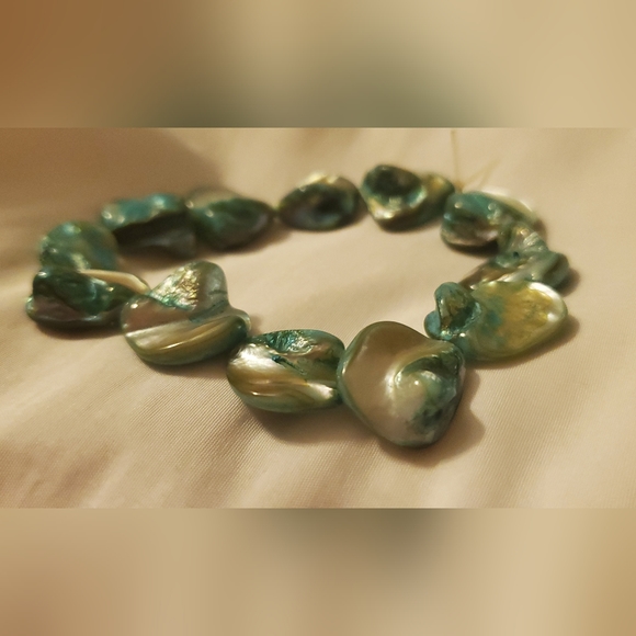Shell Handmade Stretch Bracelet - Picture 9 of 10
